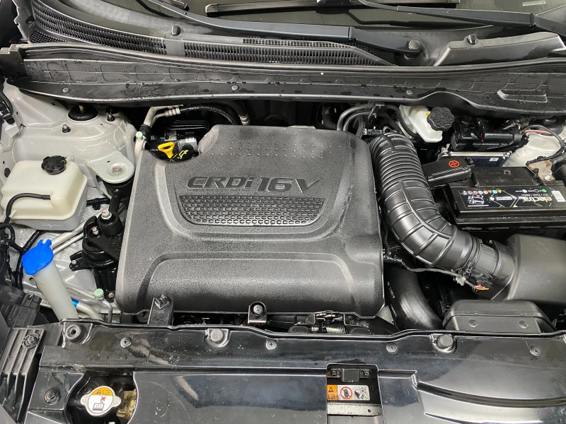 Hyundai Tucson 2.0crdi 136кс Кожа, снимка 16 - Автомобили и джипове - 52215152