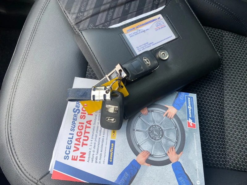 Hyundai Tucson 2.0crdi 136кс Кожа, снимка 13 - Автомобили и джипове - 52215152