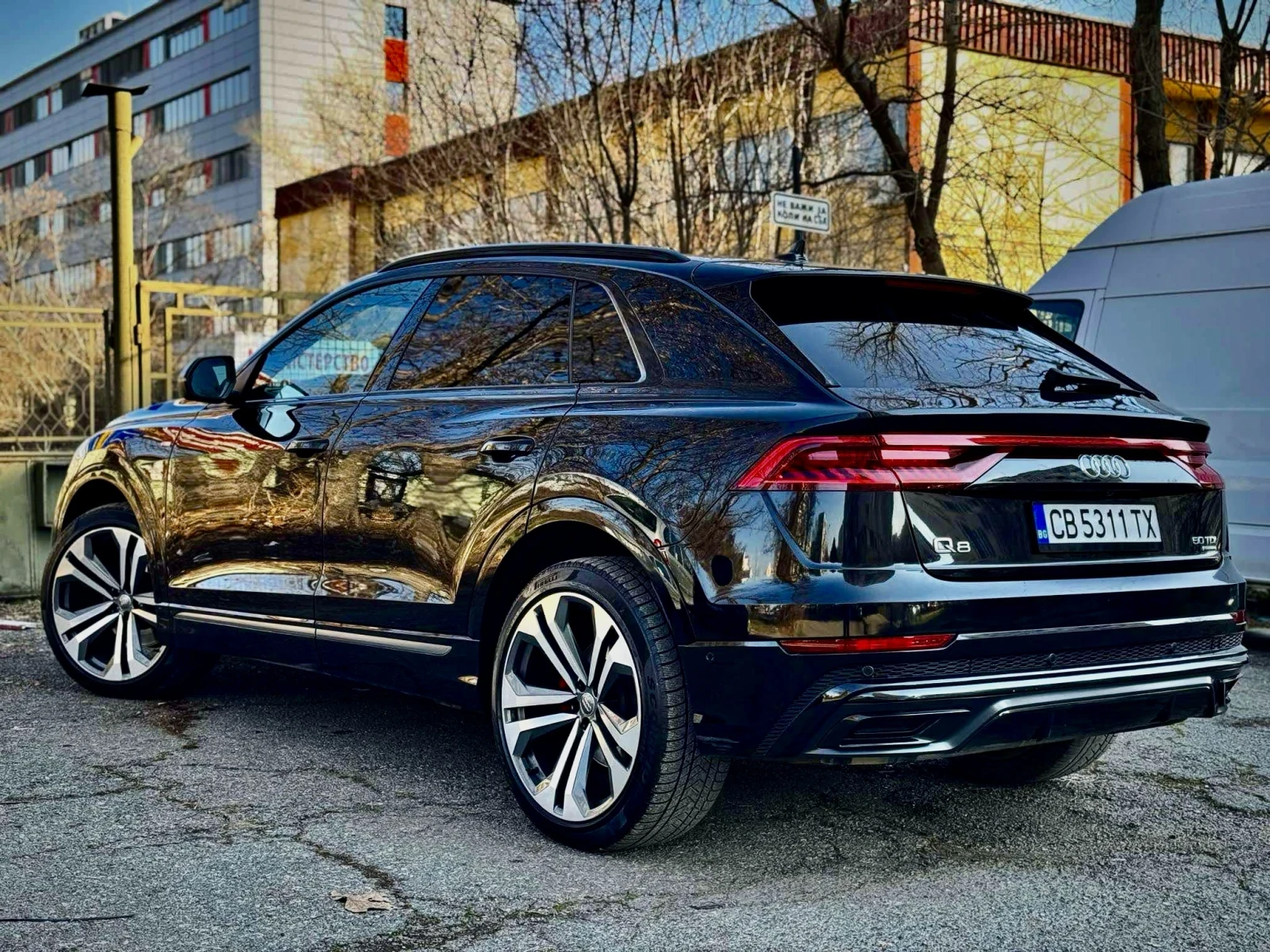 Audi Q8 Цена за постъпване в лизинг  - изображение 10