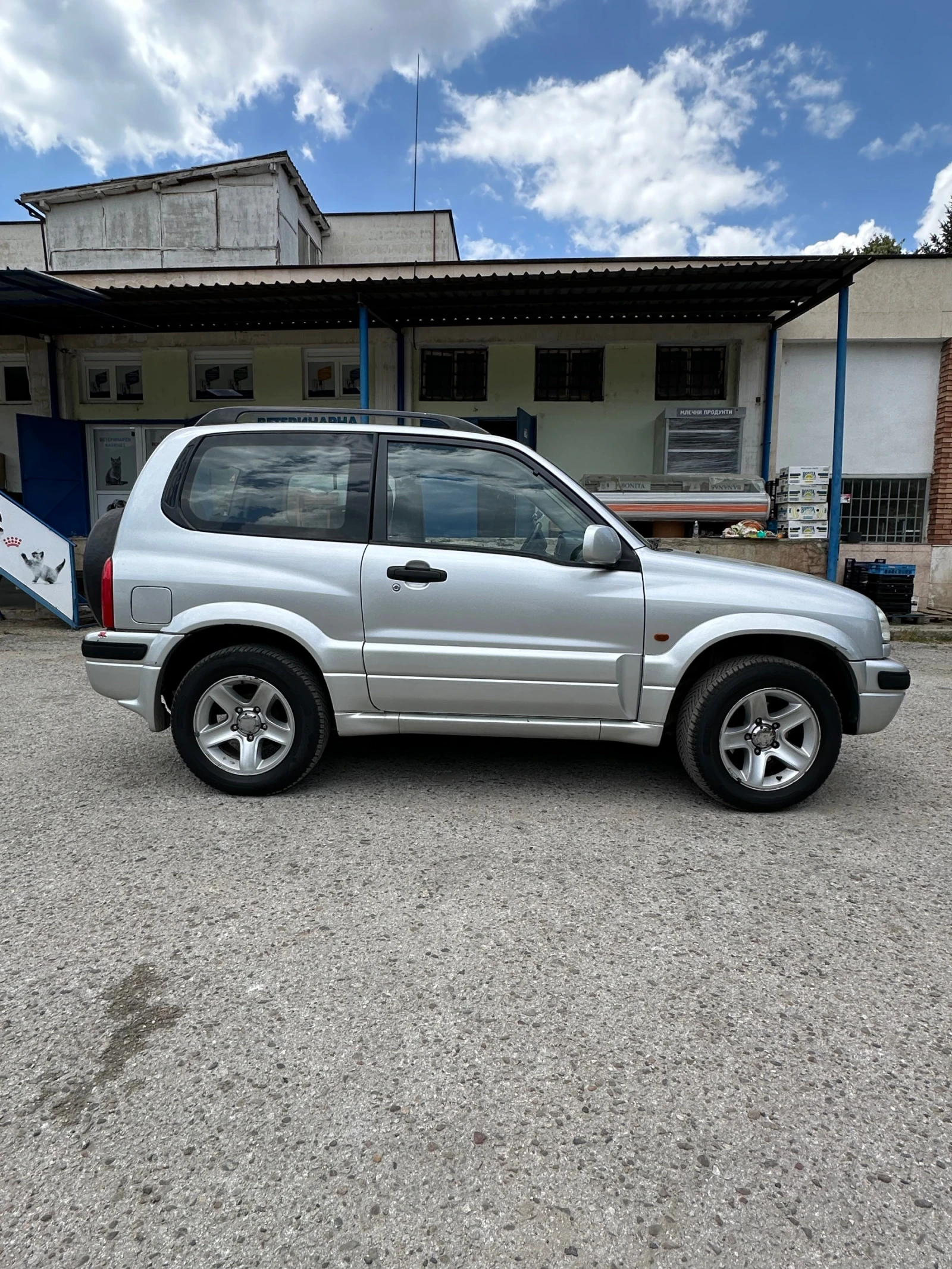 Suzuki Vitara 1.6 / 16V / ГАЗОВ ИНЖЕКЦИОН - изображение 3
