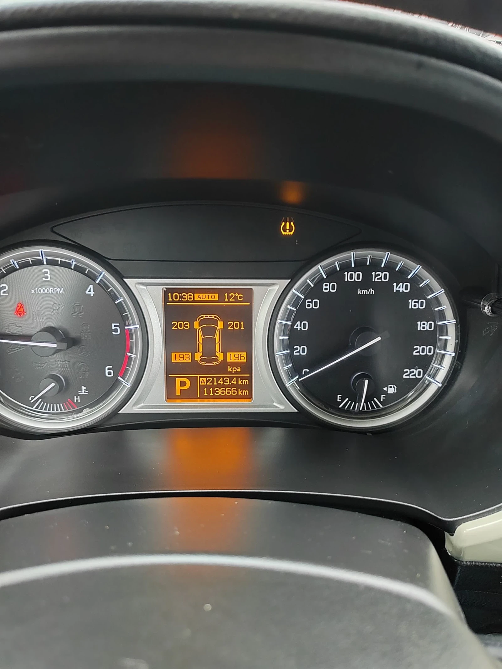 Suzuki Vitara 1.6, 120.. 44  | Mobile.bg   13