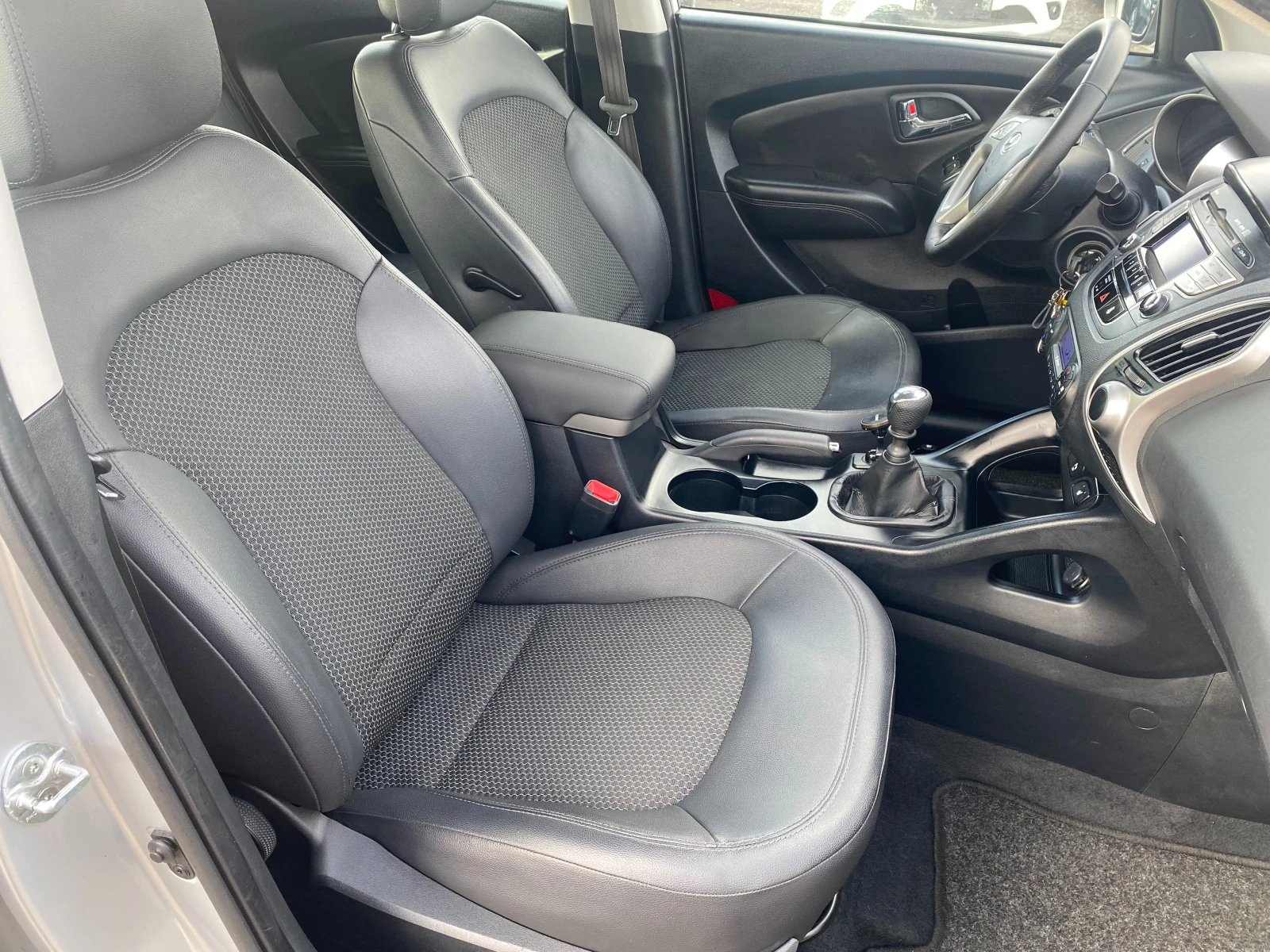 Hyundai Tucson 2.0crdi 136�� ���� | Mobile.bg � ����������� 11