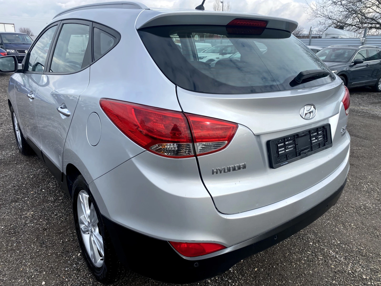 Hyundai Tucson 2.0crdi 136кс Кожа - изображение 3
