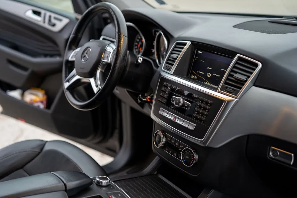 Mercedes-Benz ML 350  - изображение 6