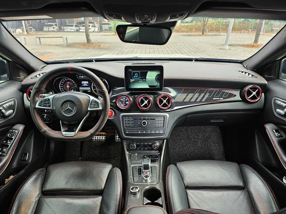 Mercedes-Benz GLA 45 AMG FULL, снимка 10 - Автомобили и джипове - 54314653