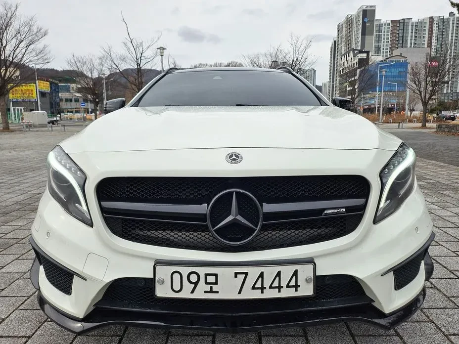 Mercedes-Benz GLA 45 AMG FULL, снимка 2 - Автомобили и джипове - 54314653