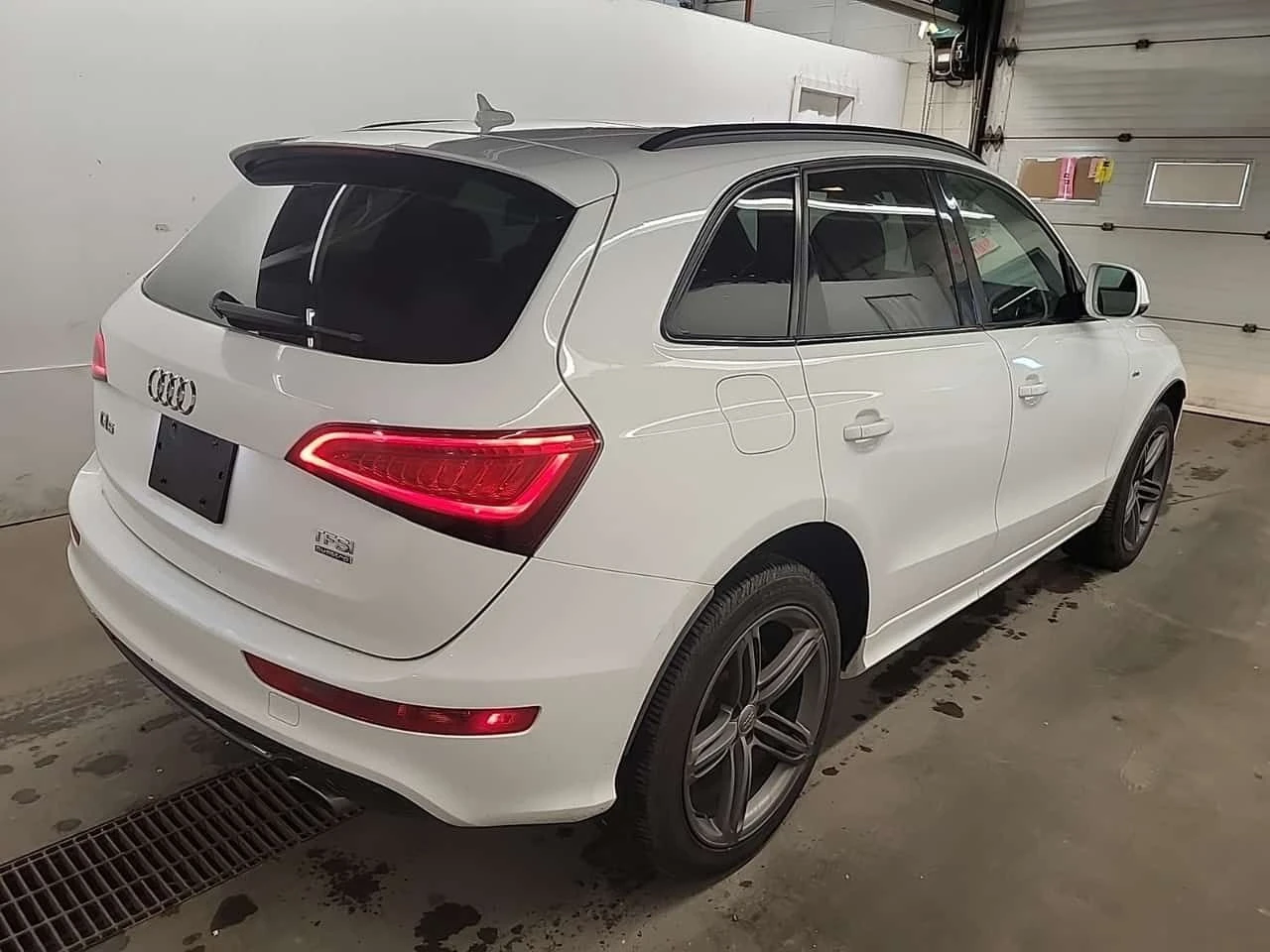 Audi Q5 * 2.0T PROGRESSIV * CARFAX * БЕЗ ПЪРВОНАЧАЛНА ВНОС, снимка 3 - Автомобили и джипове - 54422701