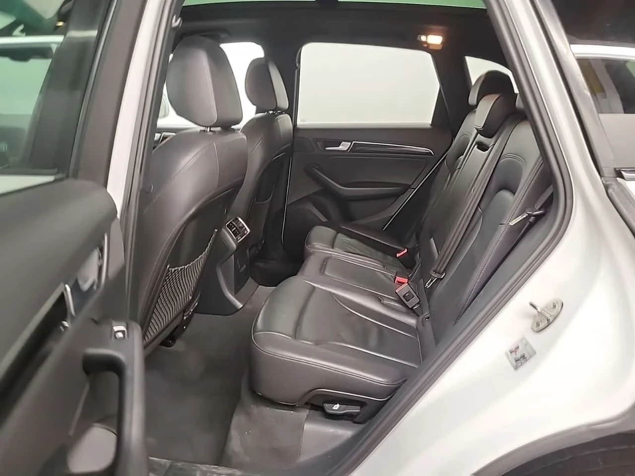 Audi Q5 * 2.0T PROGRESSIV * CARFAX * БЕЗ ПЪРВОНАЧАЛНА ВНОС, снимка 12 - Автомобили и джипове - 54422701