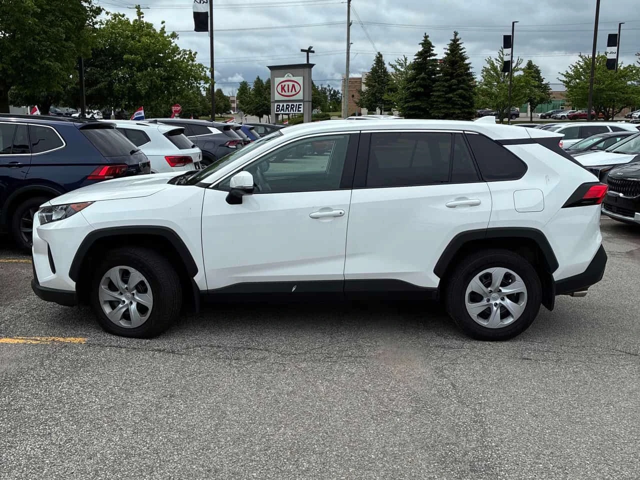 Toyota Rav4 * LE * CARFAX * ПОДГРЕВИ * KEYLESS, снимка 2 - Автомобили и джипове - 54884413