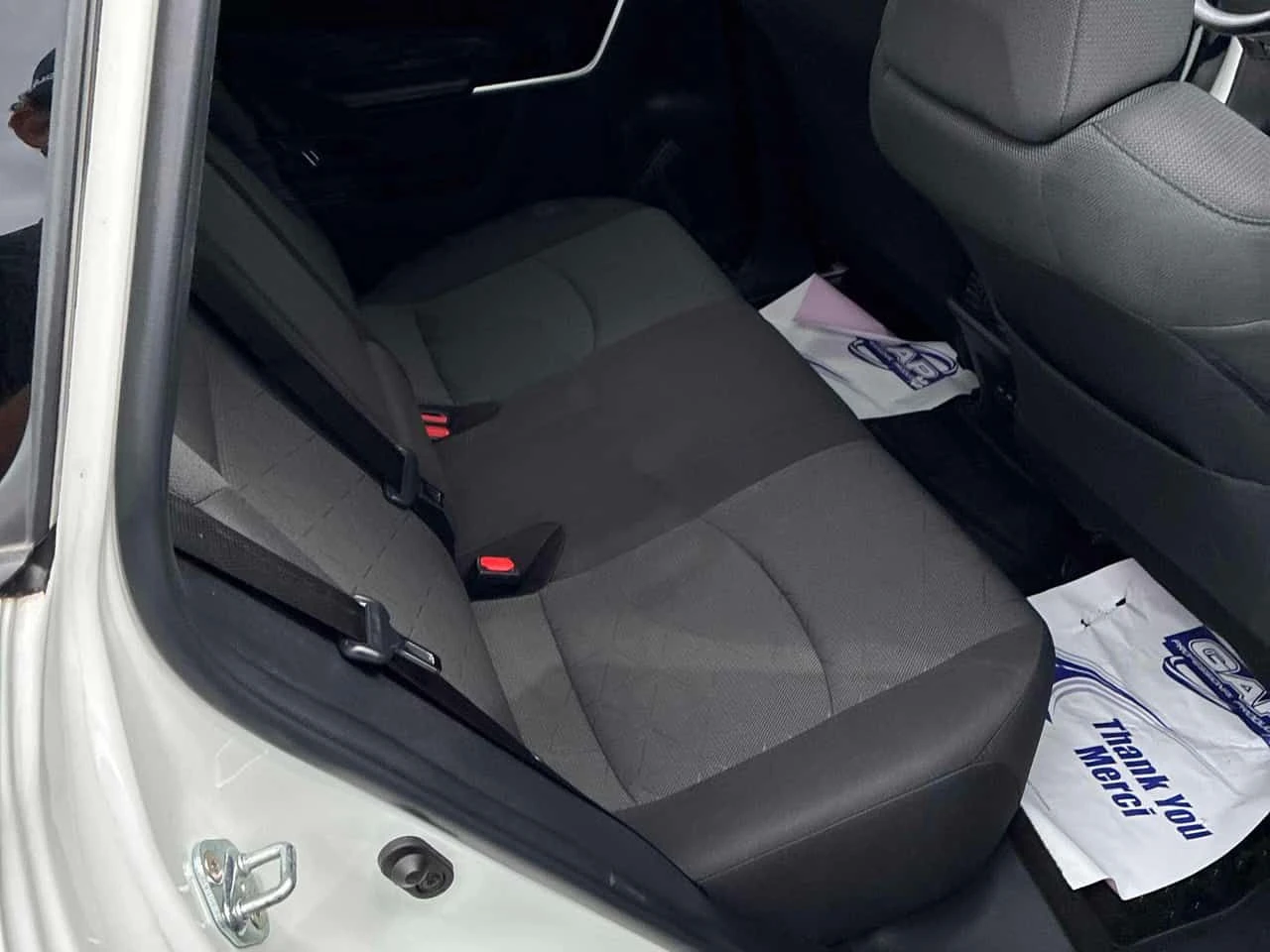 Toyota Rav4 * LE * CARFAX * ПОДГРЕВИ * KEYLESS, снимка 13 - Автомобили и джипове - 54884413