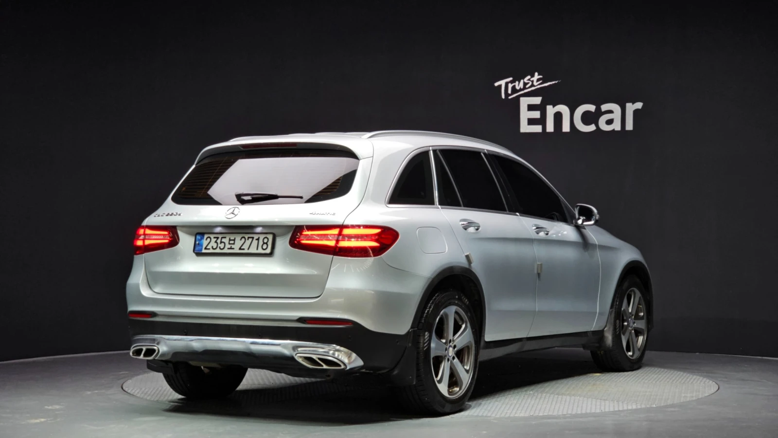 Mercedes-Benz GLC 220 4Matic * HUD * Камера * Подгреви * Панорама, снимка 3 - Автомобили и джипове - 55203043