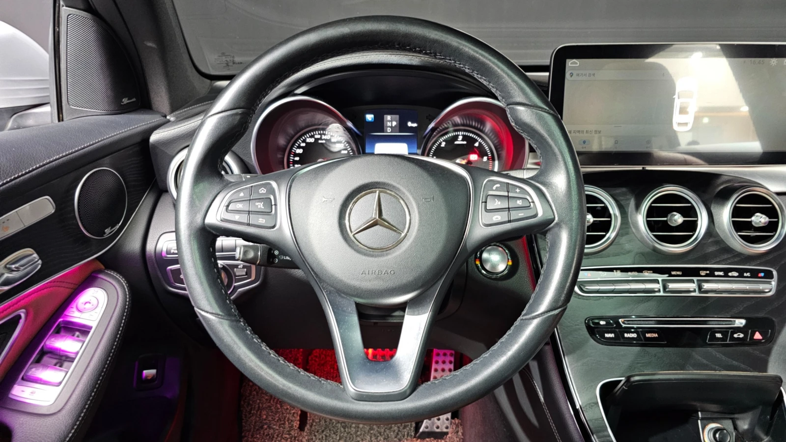 Mercedes-Benz GLC 220 4Matic * HUD * Камера * Подгреви * Панорама, снимка 11 - Автомобили и джипове - 55203043