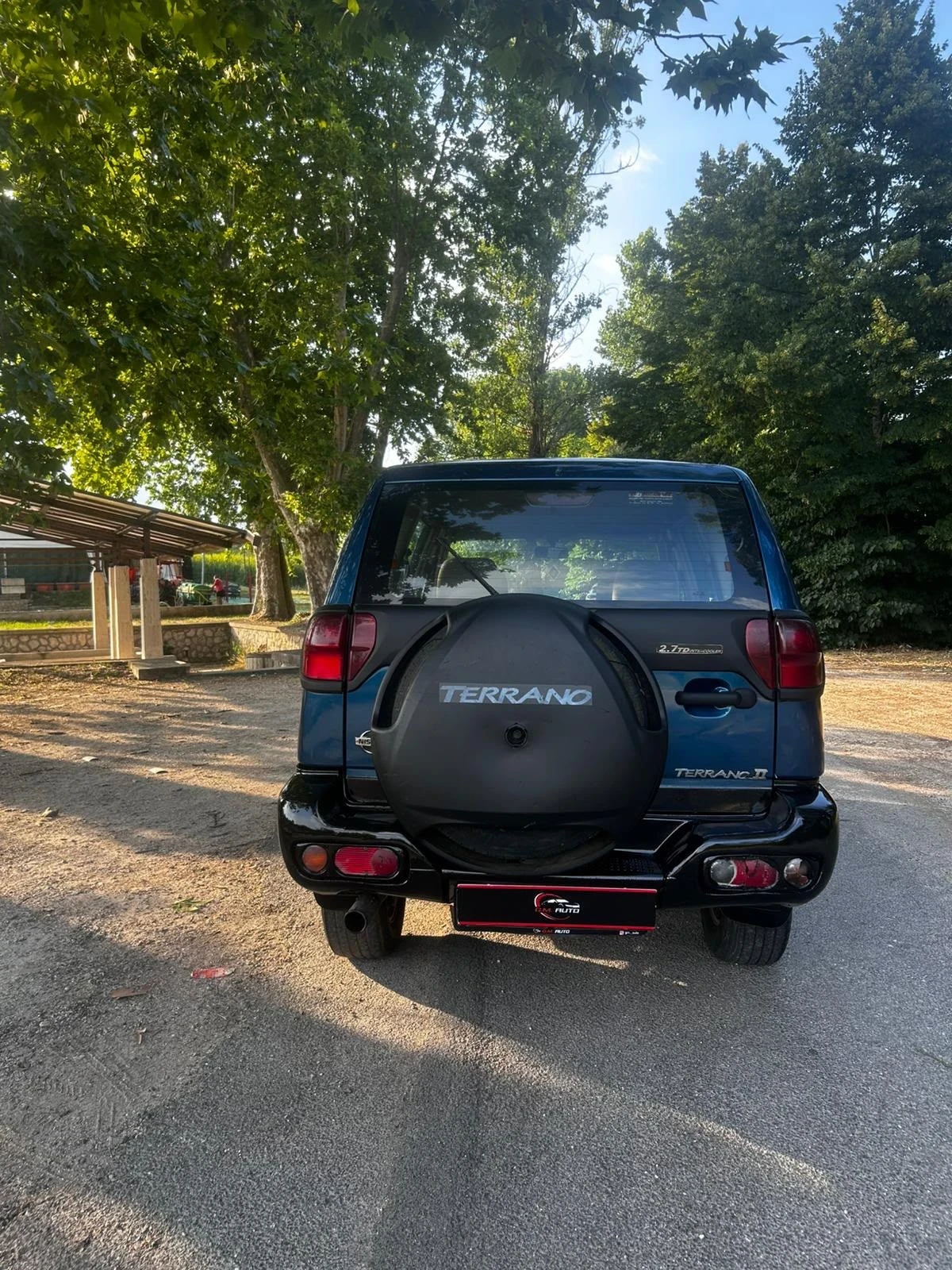 Nissan Terrano 2.7TDI Италия, снимка 5 - Автомобили и джипове - 56156488