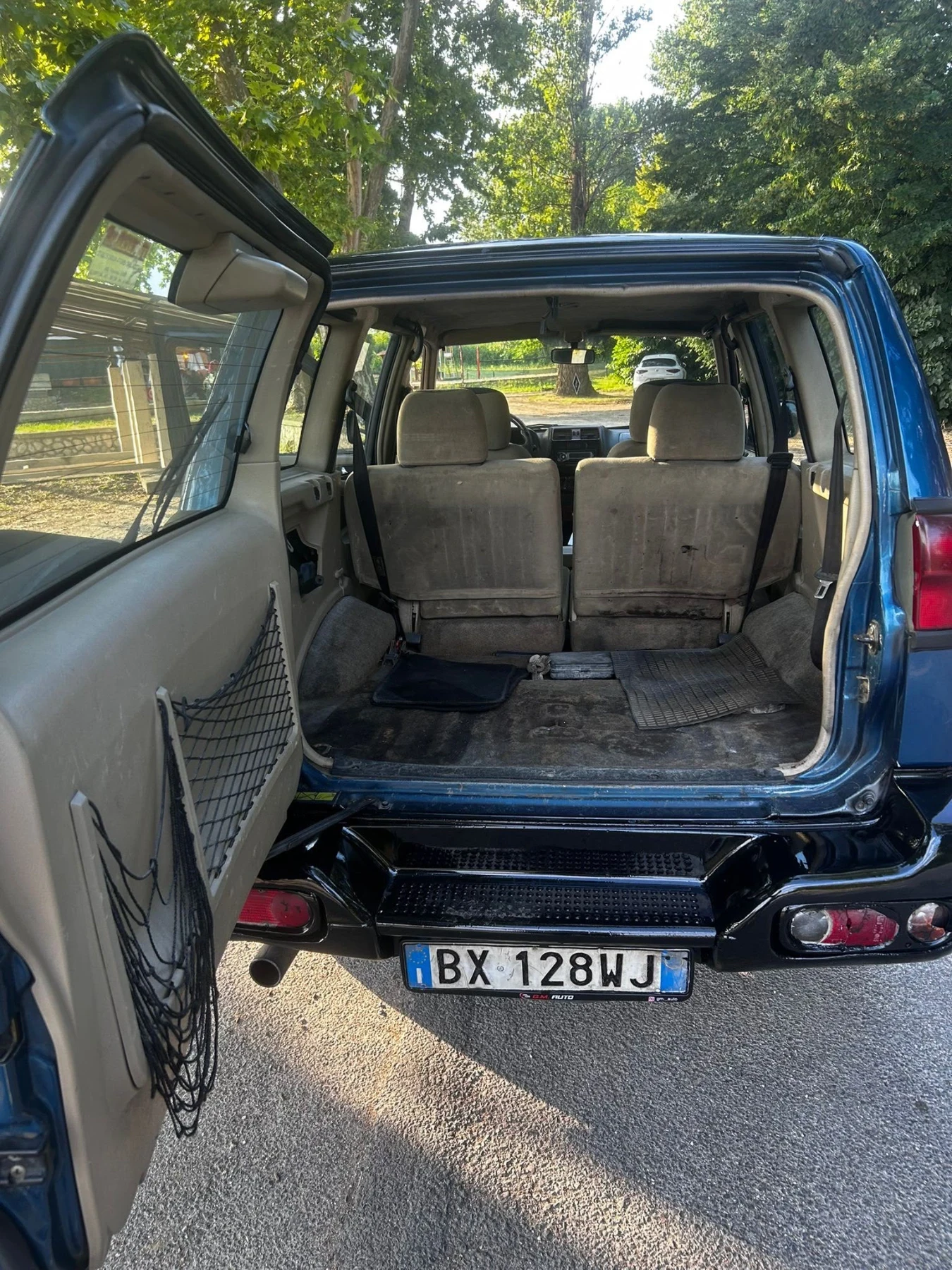 Nissan Terrano 2.7TDI Италия, снимка 8 - Автомобили и джипове - 56156488
