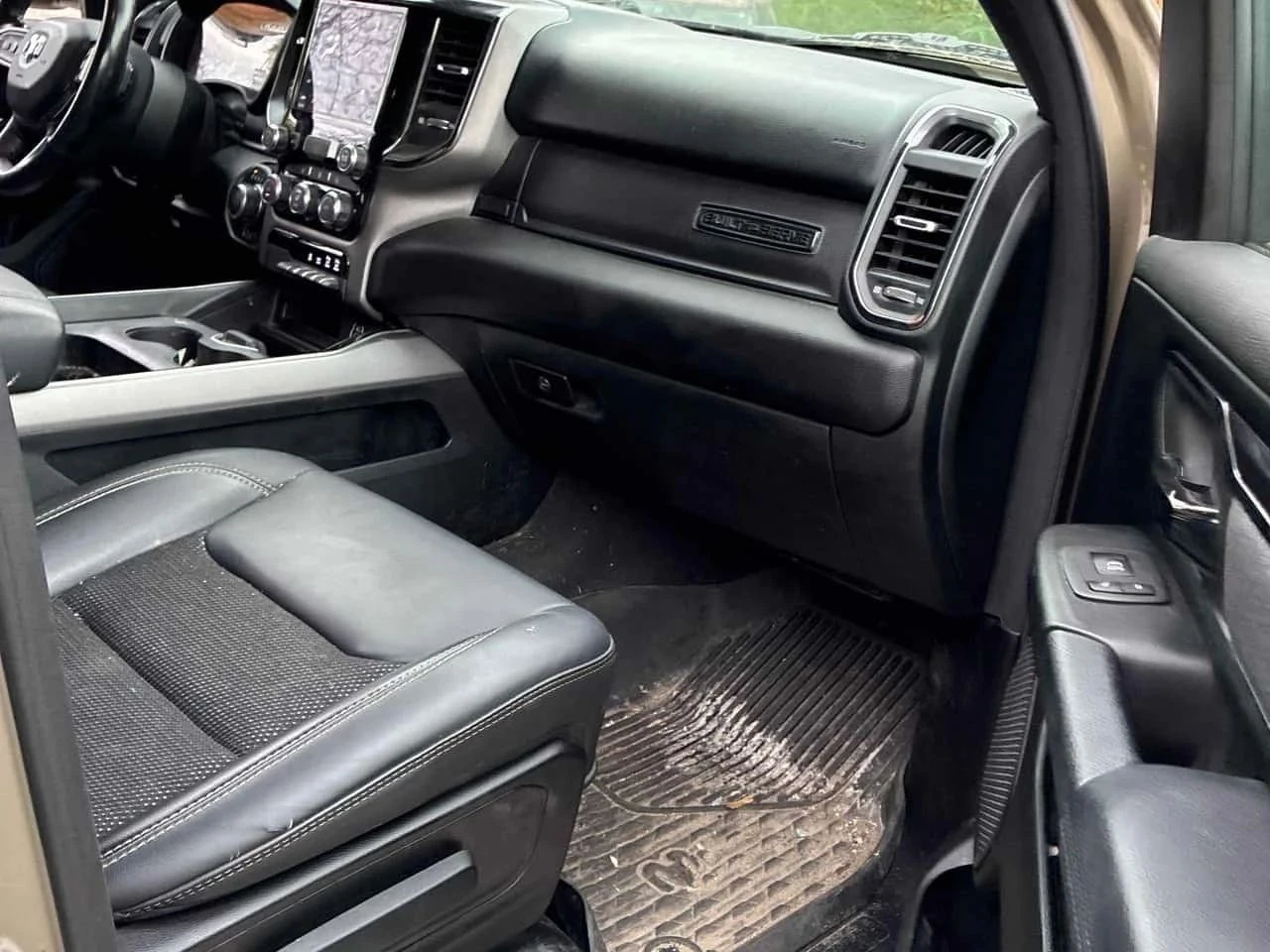Dodge RAM 1500, снимка 14 - Автомобили и джипове - 56700107