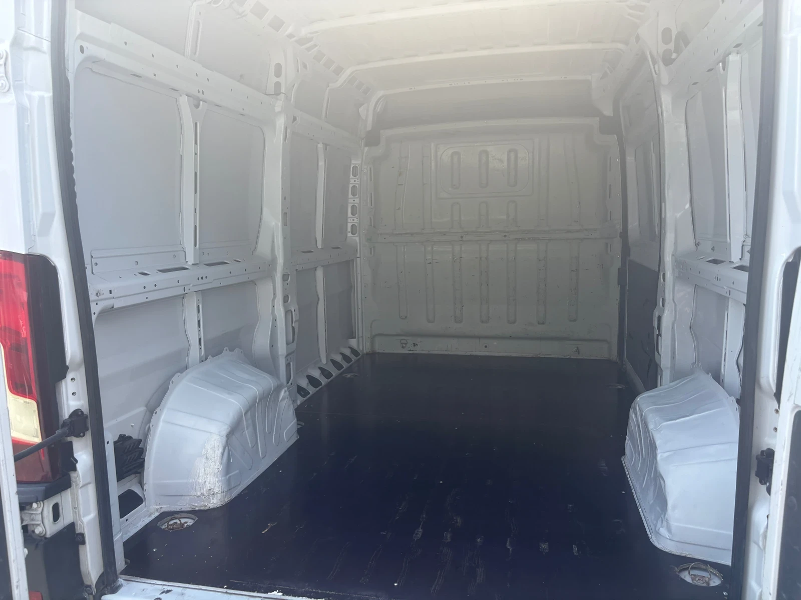 Fiat Ducato 2.3 Multijet L2H2 Euro 6, снимка 9 - Бусове и автобуси - 55543551
