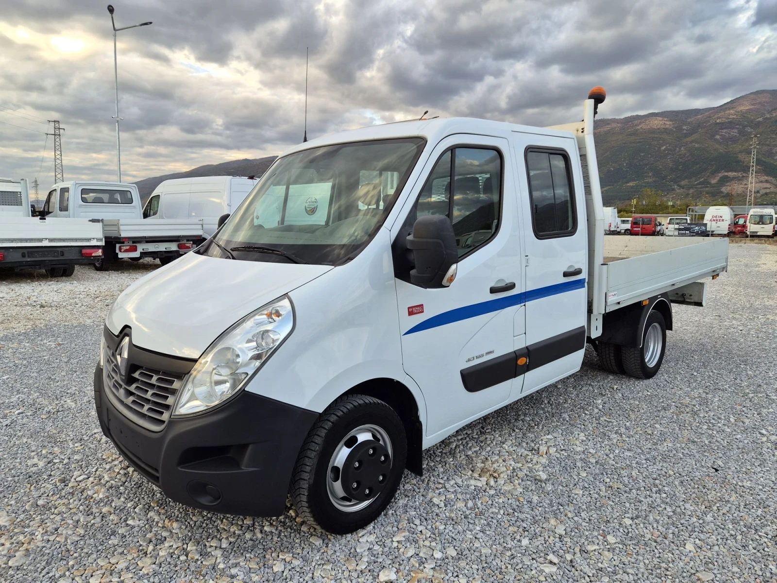Renault Master 2.3 dCi * 7 местен * Бордови * Клима * До 3.5 тона