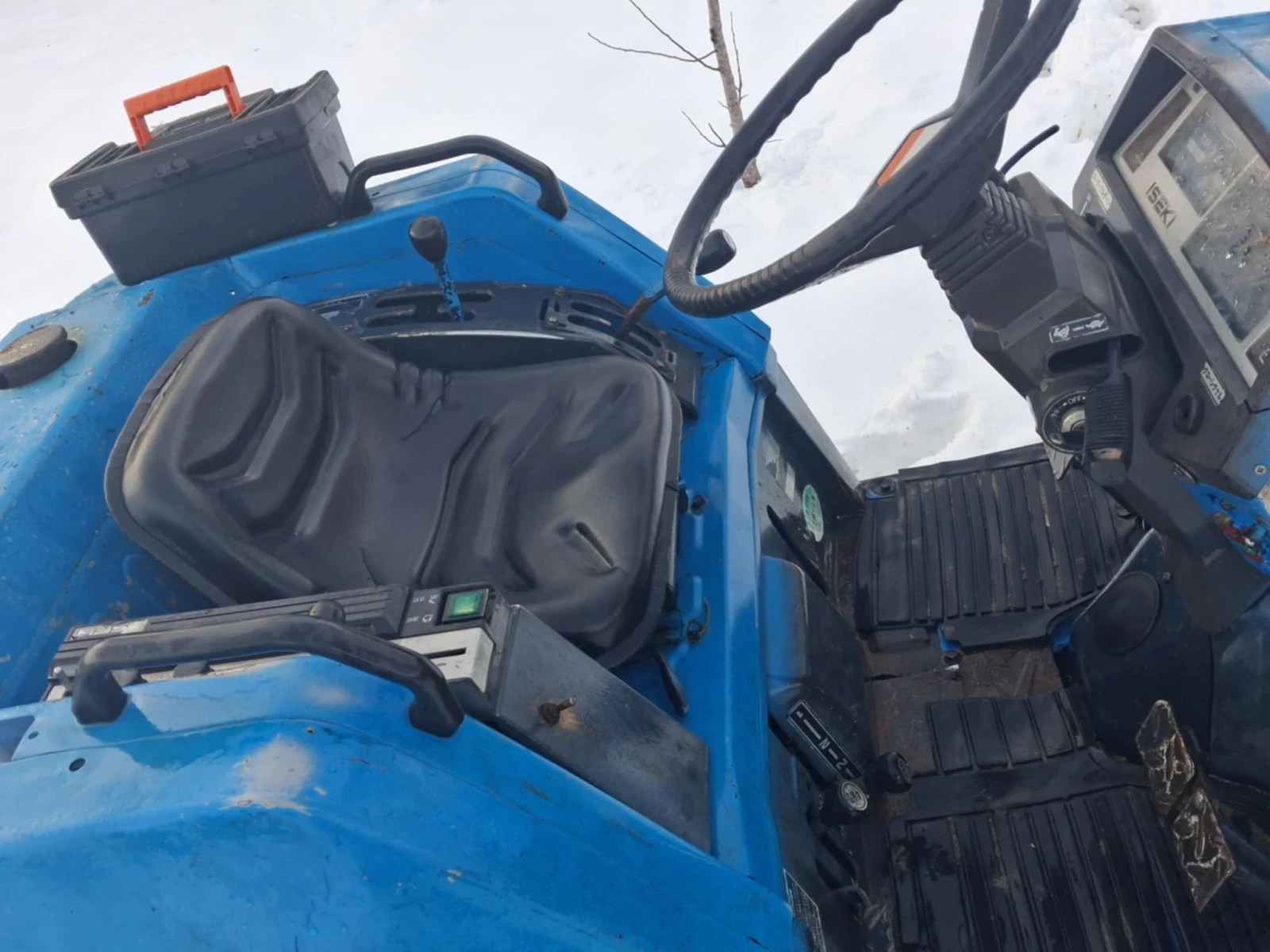 Трактор ISEKI ...., снимка 4 - Селскостопанска техника - 53740490