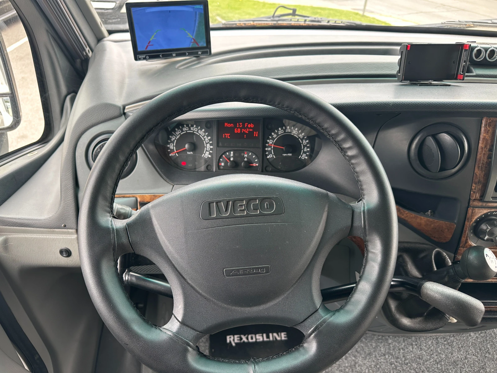Кемпер Laika Rexosline 720   Iveco 3.0 Diesel 177 к.с. Автомати, снимка 4 - Каравани и кемпери - 56319014