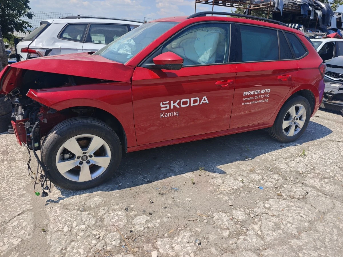 На части Skoda kamiq Шкода камик 10tsi 85kw код Dus 042025 на 3000км топ състо