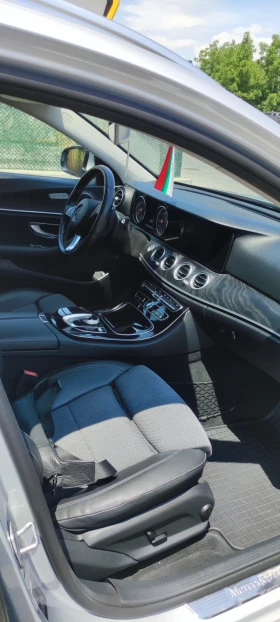 Mercedes-Benz E 220, снимка 6