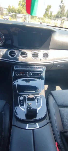 Mercedes-Benz E 220, снимка 4