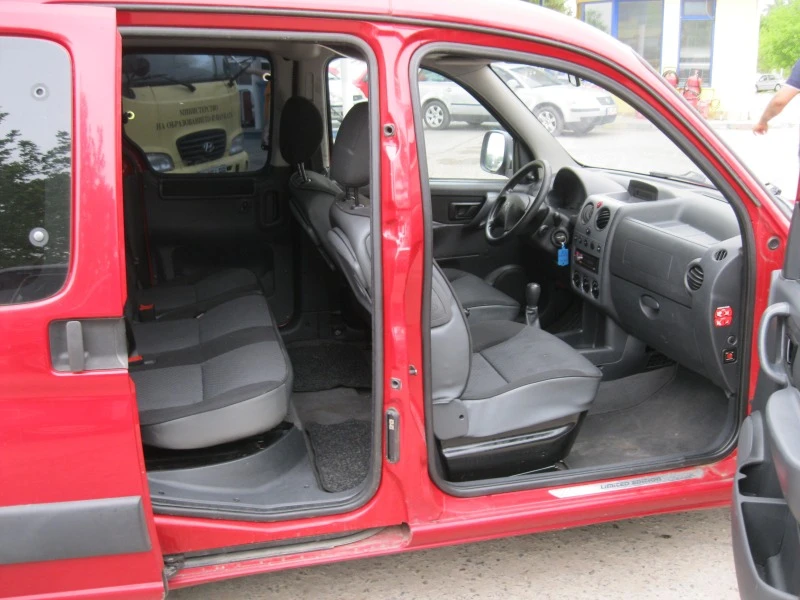 Citroen Berlingo 1, 6 HDI LIMITED EDITION, снимка 13 - Автомобили и джипове - 45301469