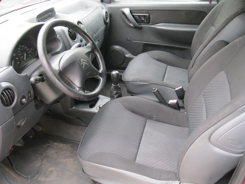 Citroen Berlingo 1, 6 HDI LIMITED EDITION, снимка 11 - Автомобили и джипове - 45301469