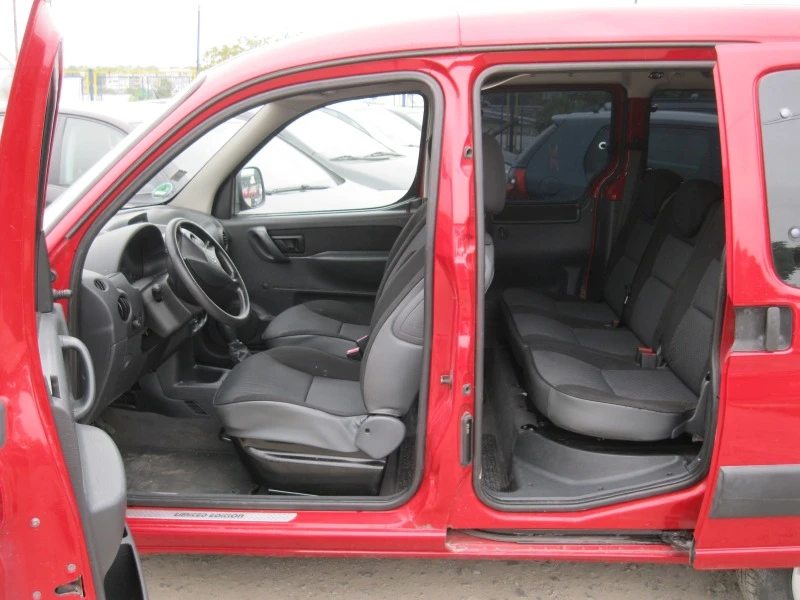 Citroen Berlingo 1, 6 HDI LIMITED EDITION, снимка 15 - Автомобили и джипове - 45301469