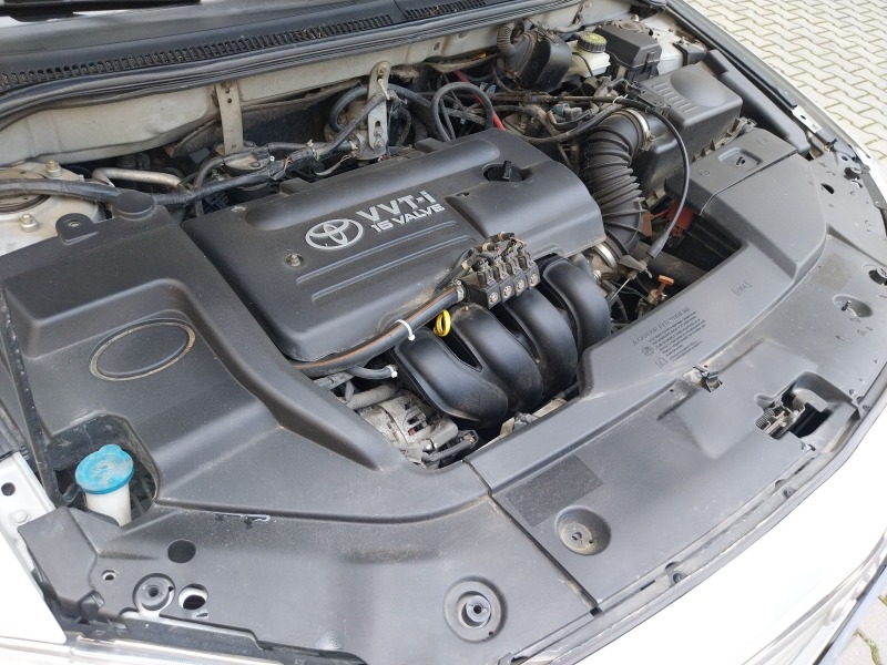Toyota Avensis 1.8 БЕНЗИН ГАЗ АВТОМАТ, снимка 6 - Автомобили и джипове - 45864554