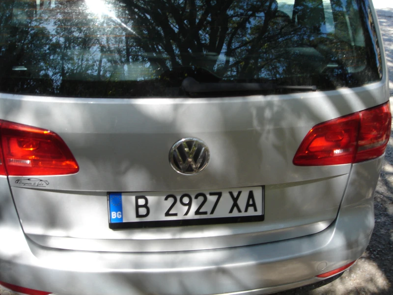 VW Touran, снимка 4 - Автомобили и джипове - 47229367