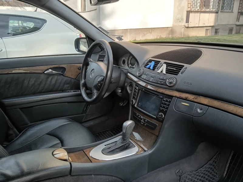 Mercedes-Benz E 270, снимка 8 - Автомобили и джипове - 48143666