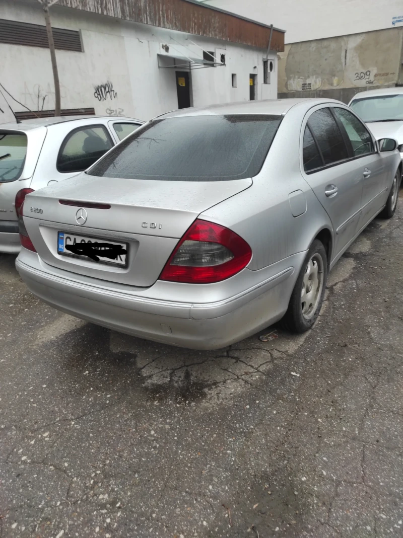 Mercedes-Benz E 200, снимка 1 - Автомобили и джипове - 48823455