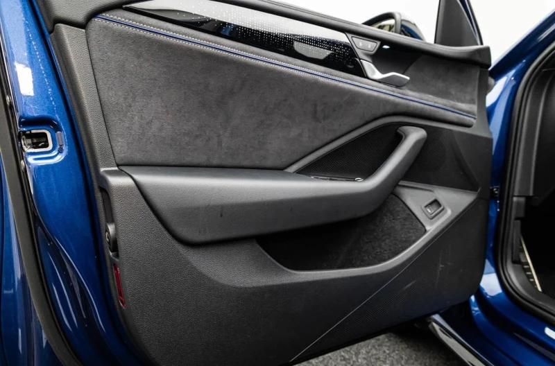 VW Passat 2.0 TDI 4-MOTION R-LINE BLACK STYLE MATRIX CAMERA, снимка 9 - Автомобили и джипове - 51508712