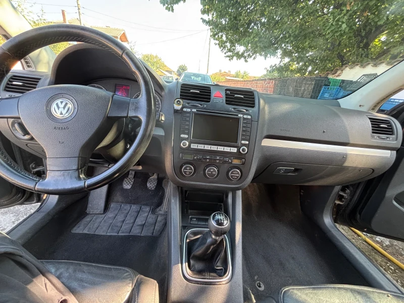 VW Golf 2.0 FSI , снимка 13 - Автомобили и джипове - 52330142