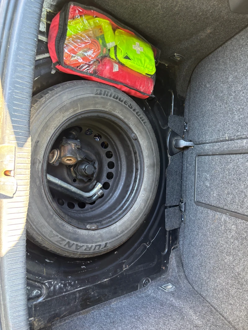 VW Golf 2.0 FSI , снимка 9 - Автомобили и джипове - 52330142