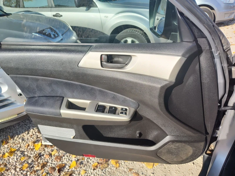 Subaru Forester 2.0i4x4 газ, снимка 14 - Автомобили и джипове - 51904114