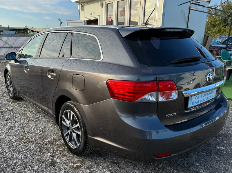 Toyota Avensis 2.0i Швейцария Facelift , снимка 10 - Автомобили и джипове - 52130434