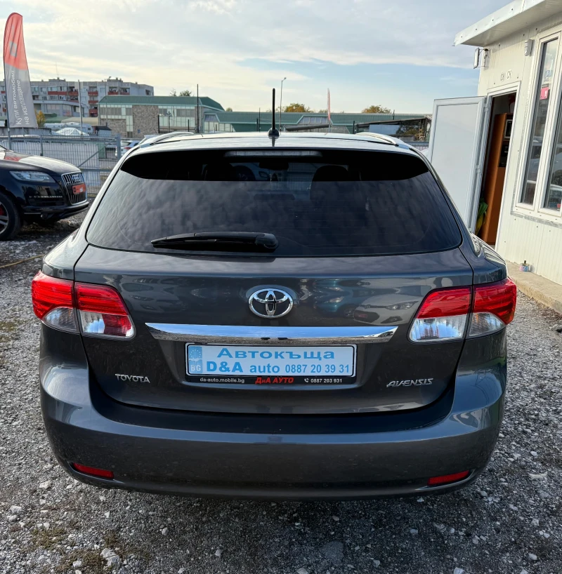 Toyota Avensis 2.0i Швейцария Facelift , снимка 9 - Автомобили и джипове - 52130434