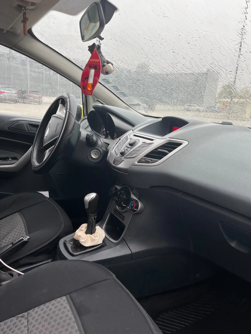Ford Fiesta, снимка 6 - Автомобили и джипове - 52346637