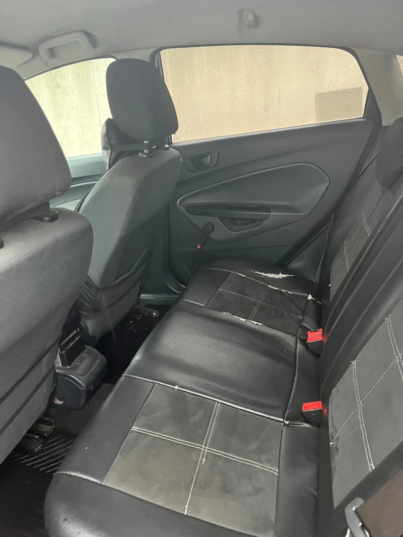 Ford Fiesta, снимка 5 - Автомобили и джипове - 52346637