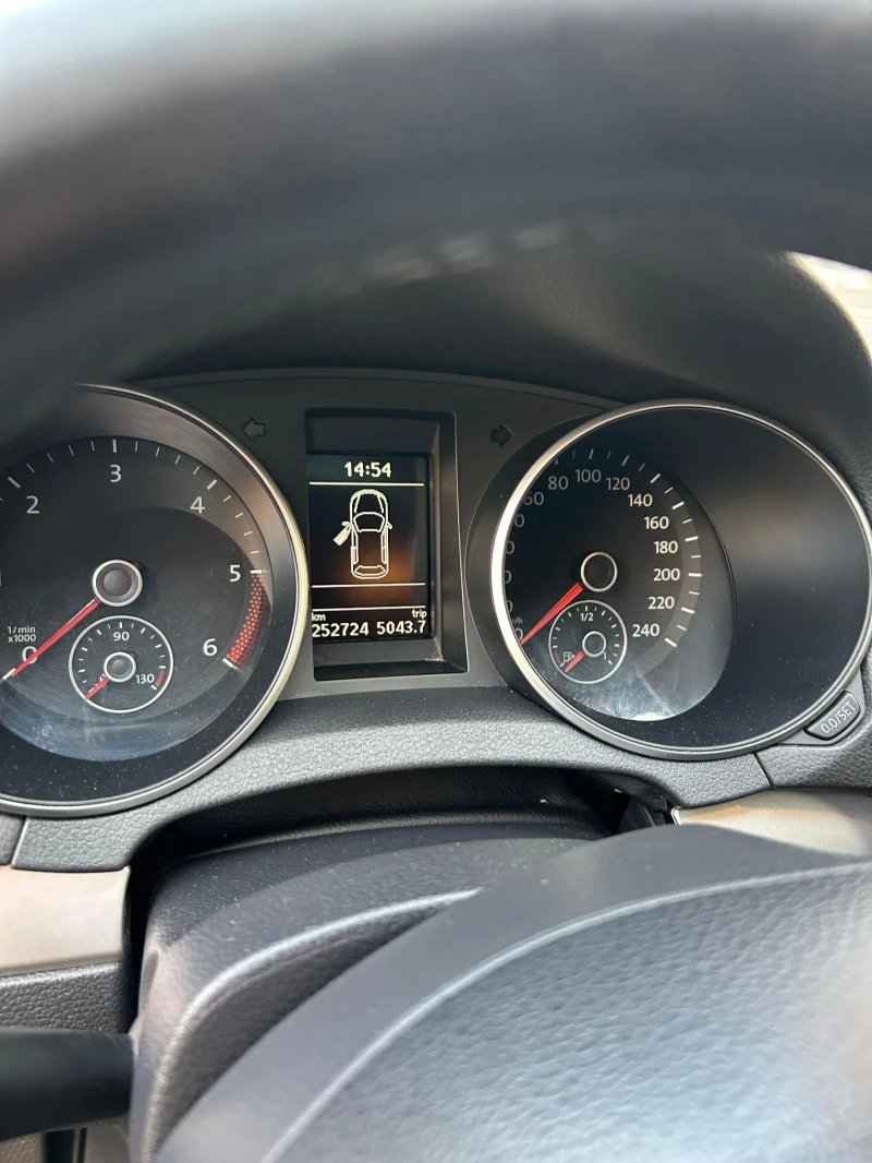 VW Golf, снимка 4 - Автомобили и джипове - 52416350