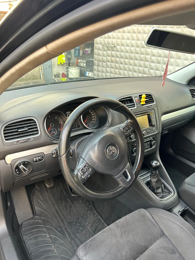 VW Golf, снимка 5 - Автомобили и джипове - 52416350