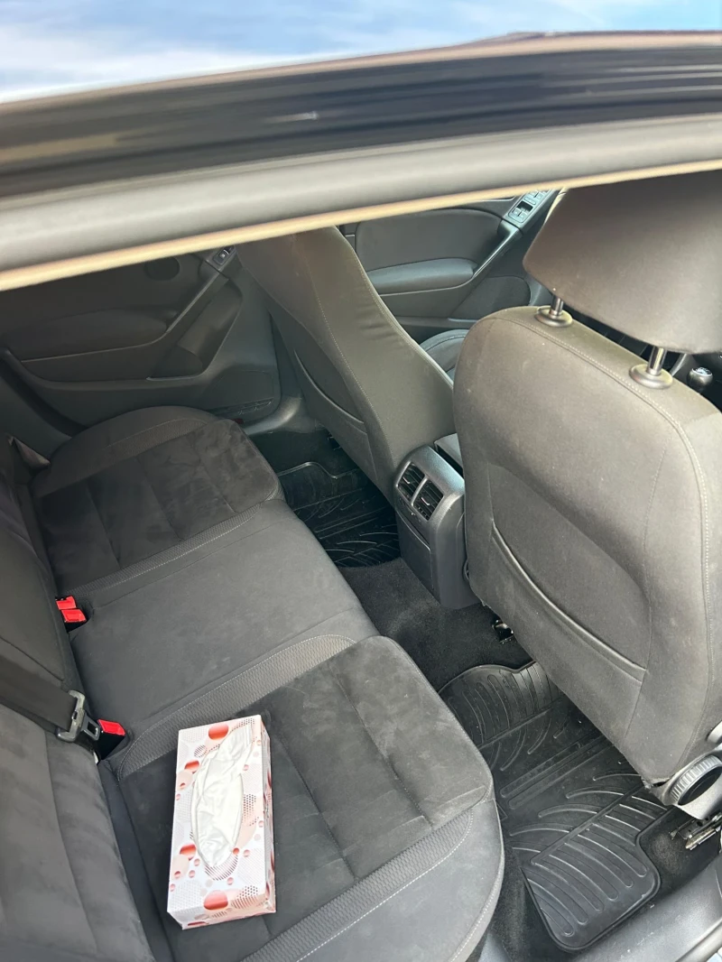 VW Golf, снимка 13 - Автомобили и джипове - 52416350