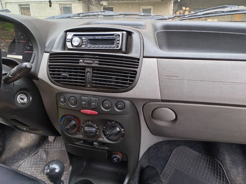 Fiat Punto, снимка 5 - Автомобили и джипове - 52460071