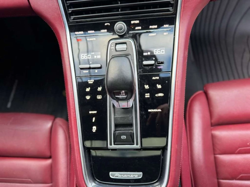 Porsche Panamera 4 / КРАЙНА ЦЕНА, снимка 15 - Автомобили и джипове - 52551144