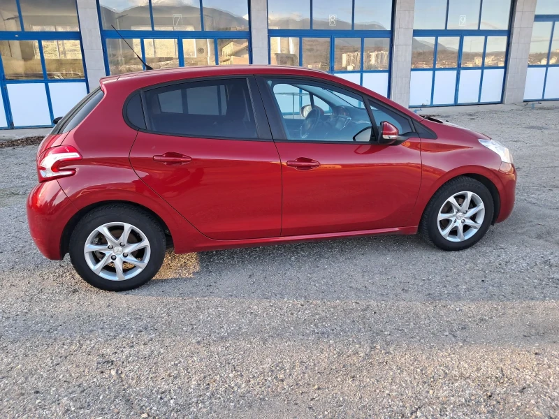 Peugeot 208 1.6 dizel, снимка 5 - Автомобили и джипове - 52617130