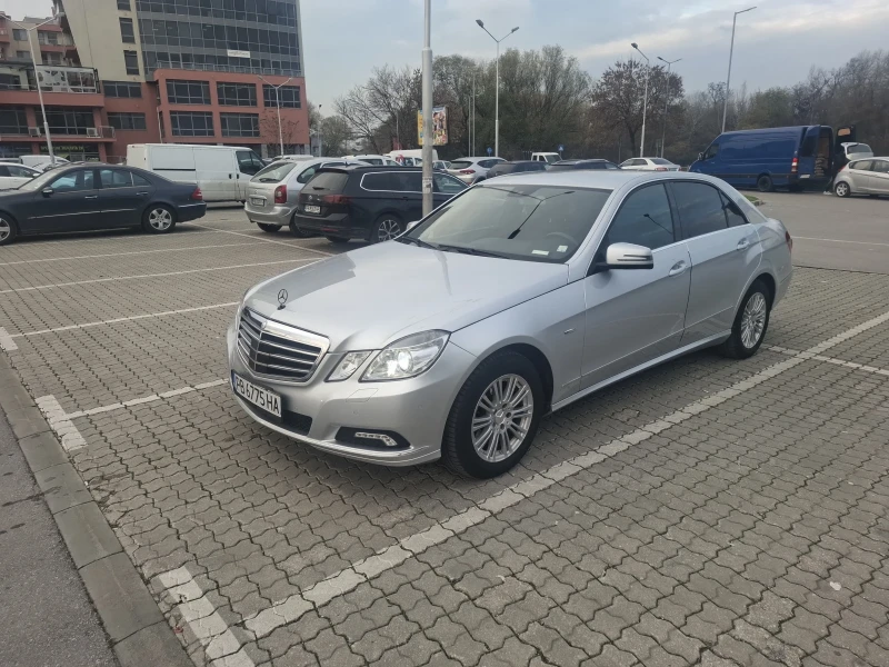 Mercedes-Benz E 350 E350 distrronic, lineasist, blind spot , park asis, снимка 8 - Автомобили и джипове - 52642409