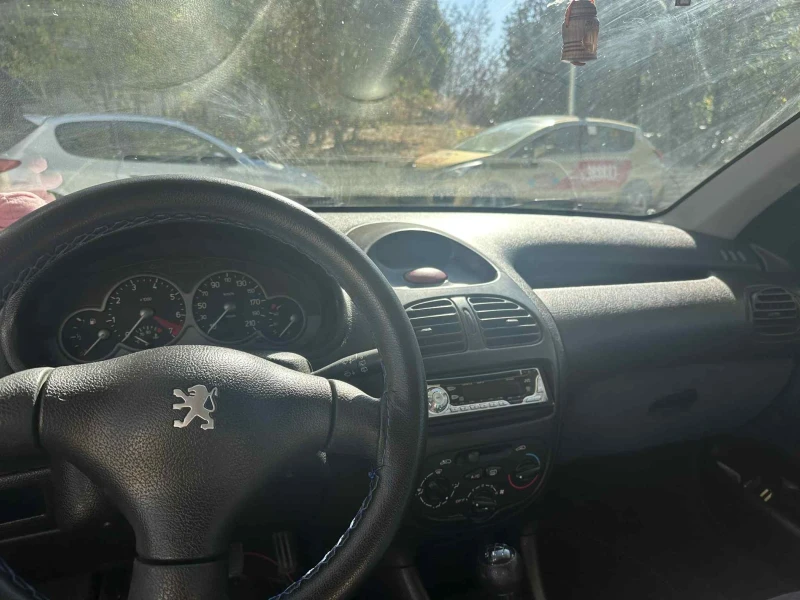 Peugeot 206, снимка 10 - Автомобили и джипове - 53079554