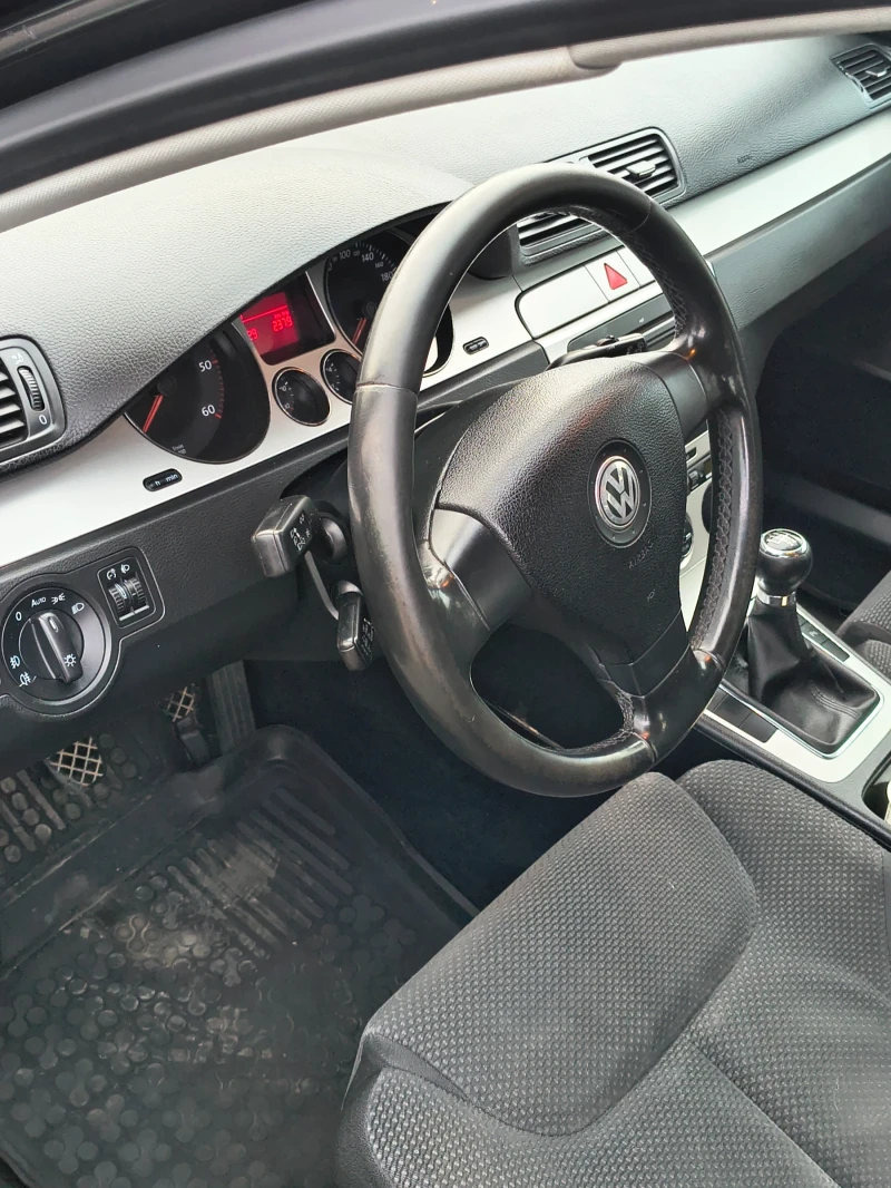 VW Passat, снимка 9 - Автомобили и джипове - 53089888